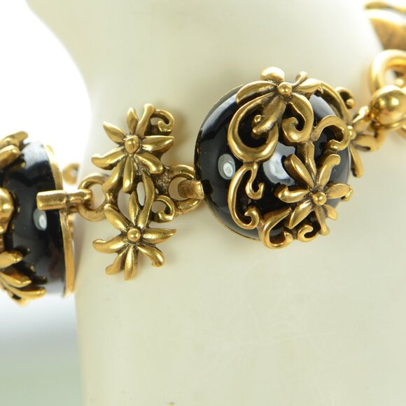 Oscar de la Renta Resin Filigree Toggle Bracelet - Picture 8 of 8